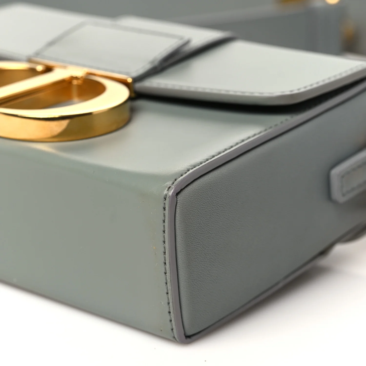 Box Calfskin 30 Montaigne Box Bag Gray - Top Club