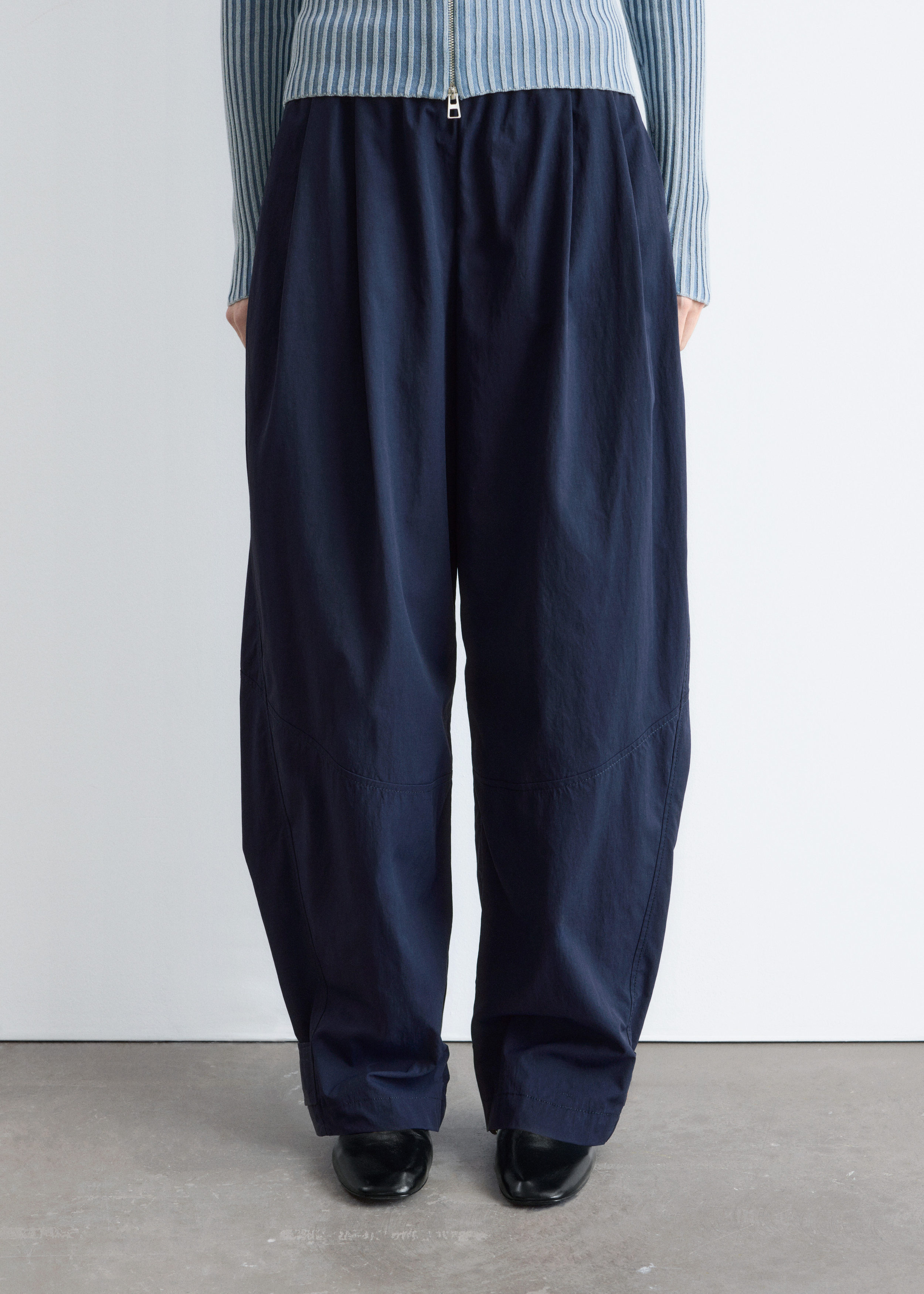 & Other Stories UTILITY BARREL-LEG TROUSERS