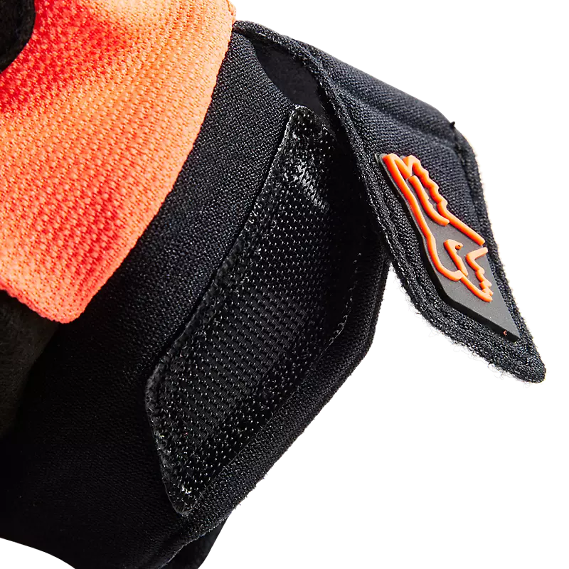 Glove for driving