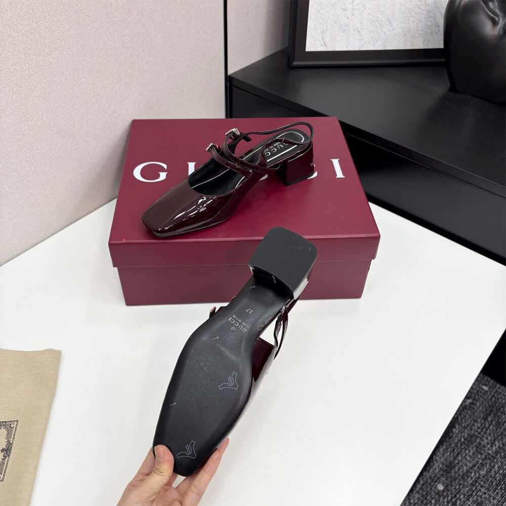 Gucci Women s pump with Double G - Top Club
