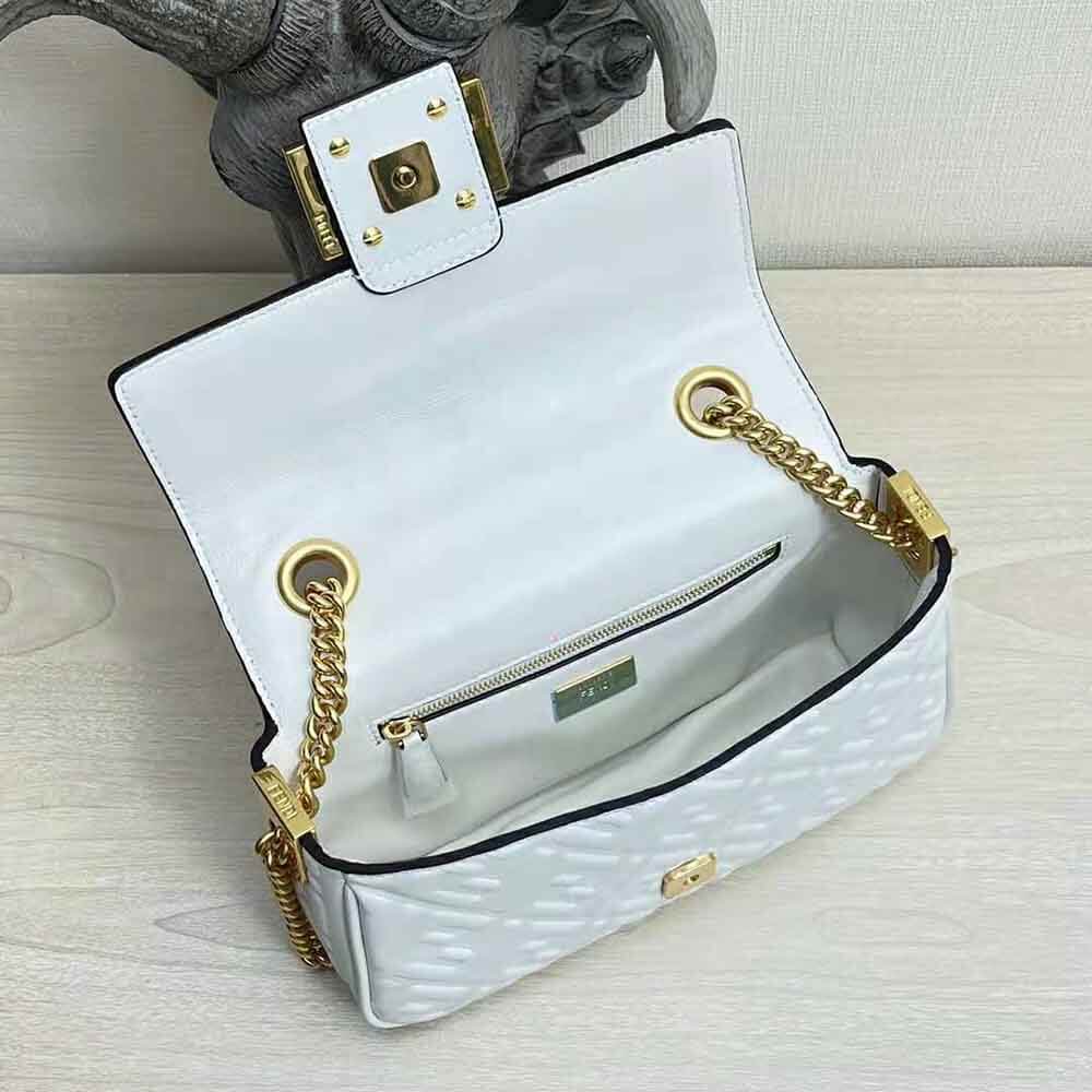 Baguette Chain Midi Light gray leather bag - Top Club