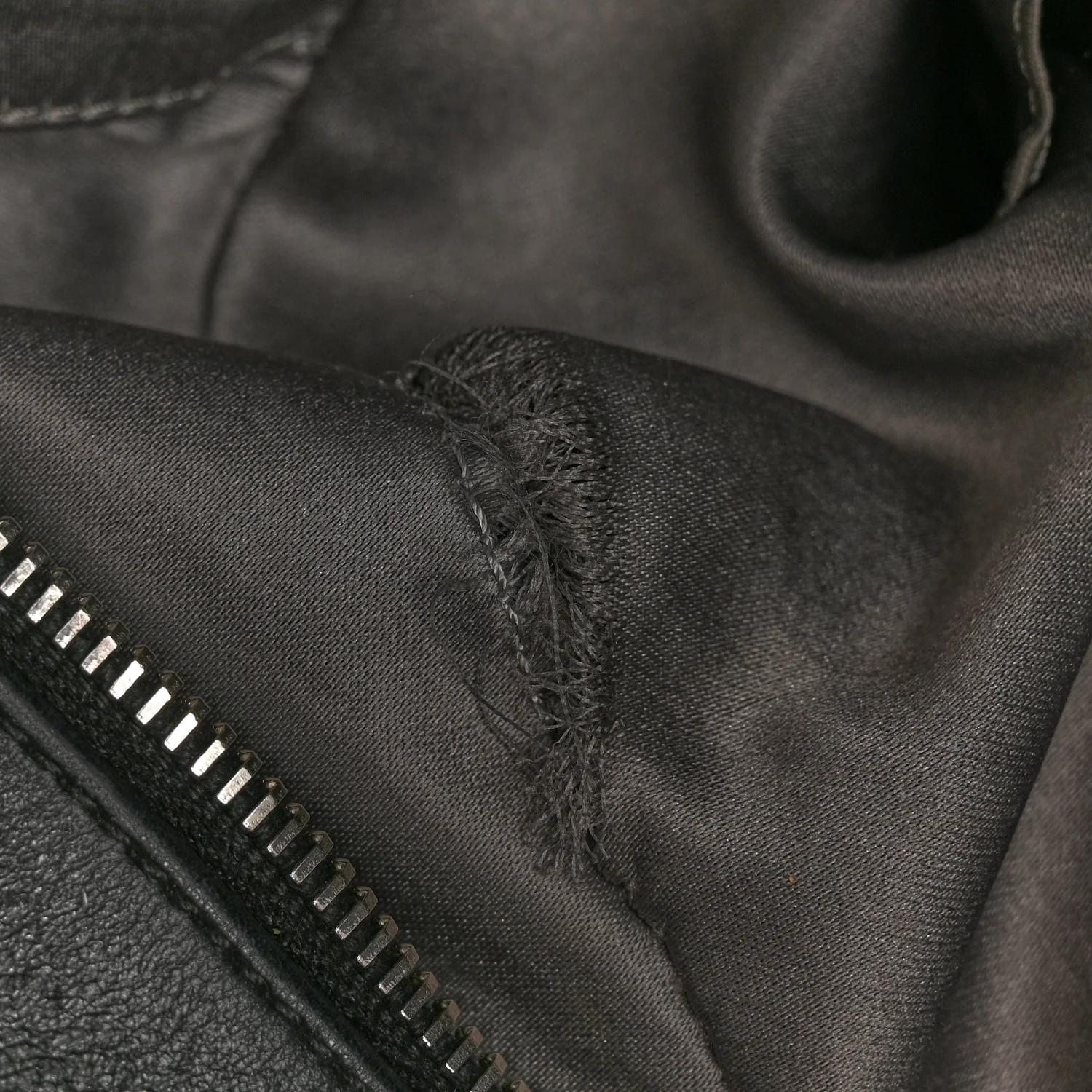 Calfskin Bubble Quilt Bowler Black - Top Club