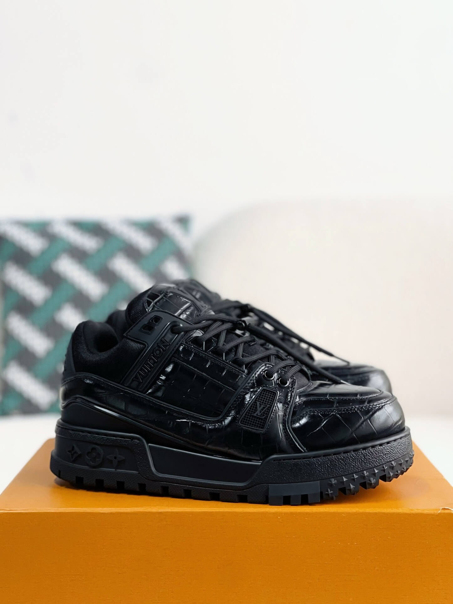 Louis Vuitton LV Trainer Black Maxi Sneaker - Sneaker Replica Workshop