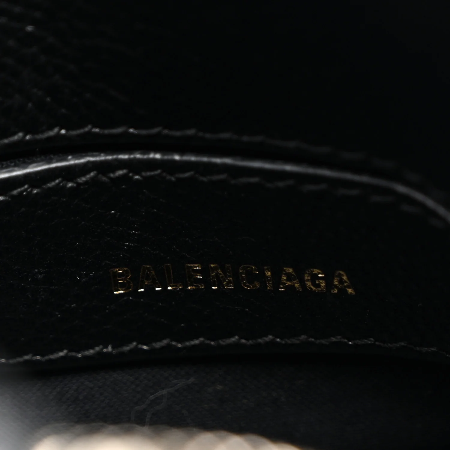 Signature Grained Calfskin Logo XXS Ville Top Handle Bag Black White - Top Club
