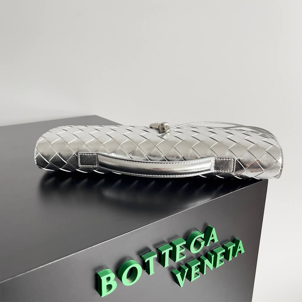 Bottega Veneta Andiamo Clutch(HIGH-END GRADE) - Top Club