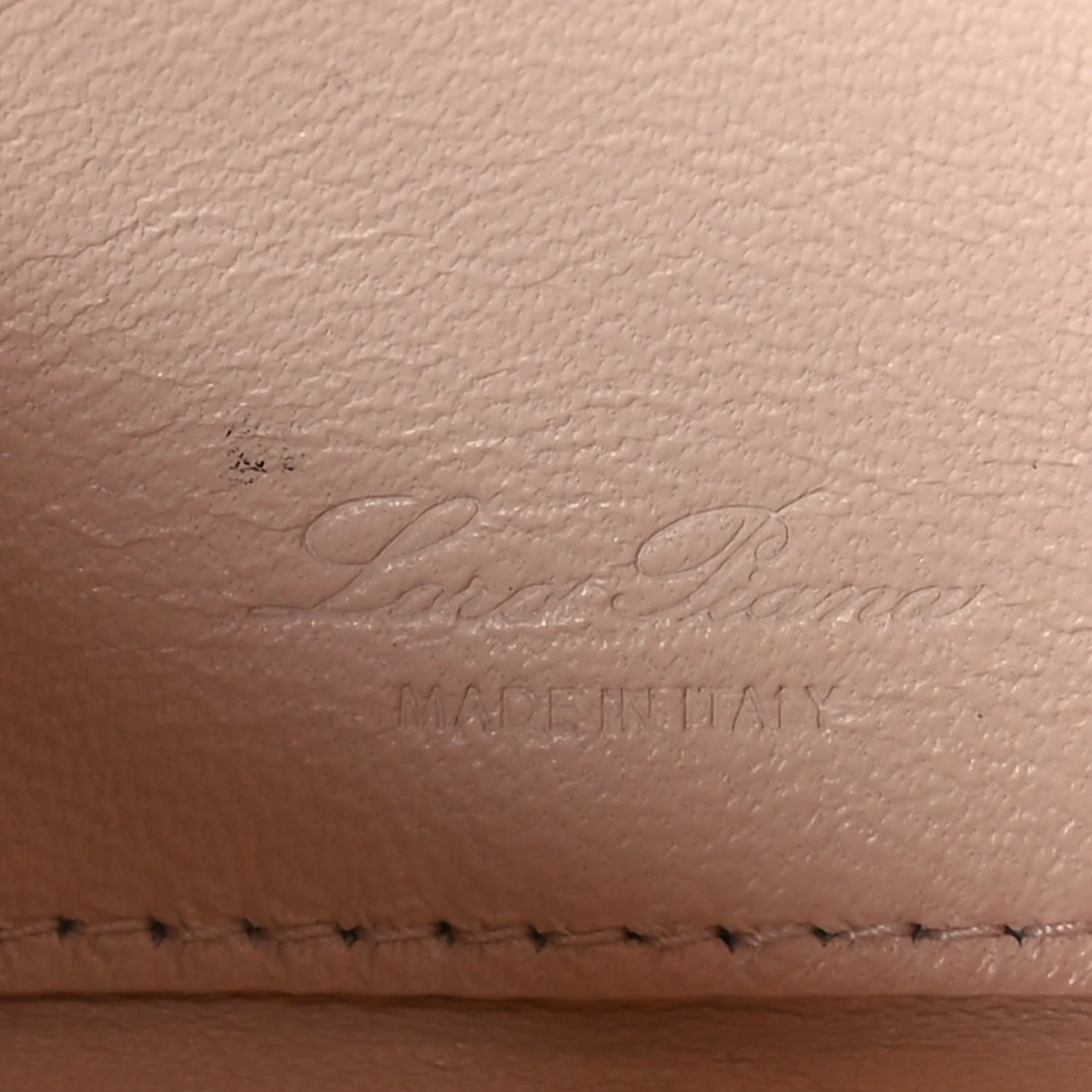 Grained Calfskin Extra Pocket Mini Pouch Creamed Honey - Top Club
