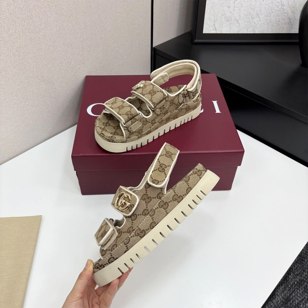 GUCCI Women s sandal with Double G - Top Club