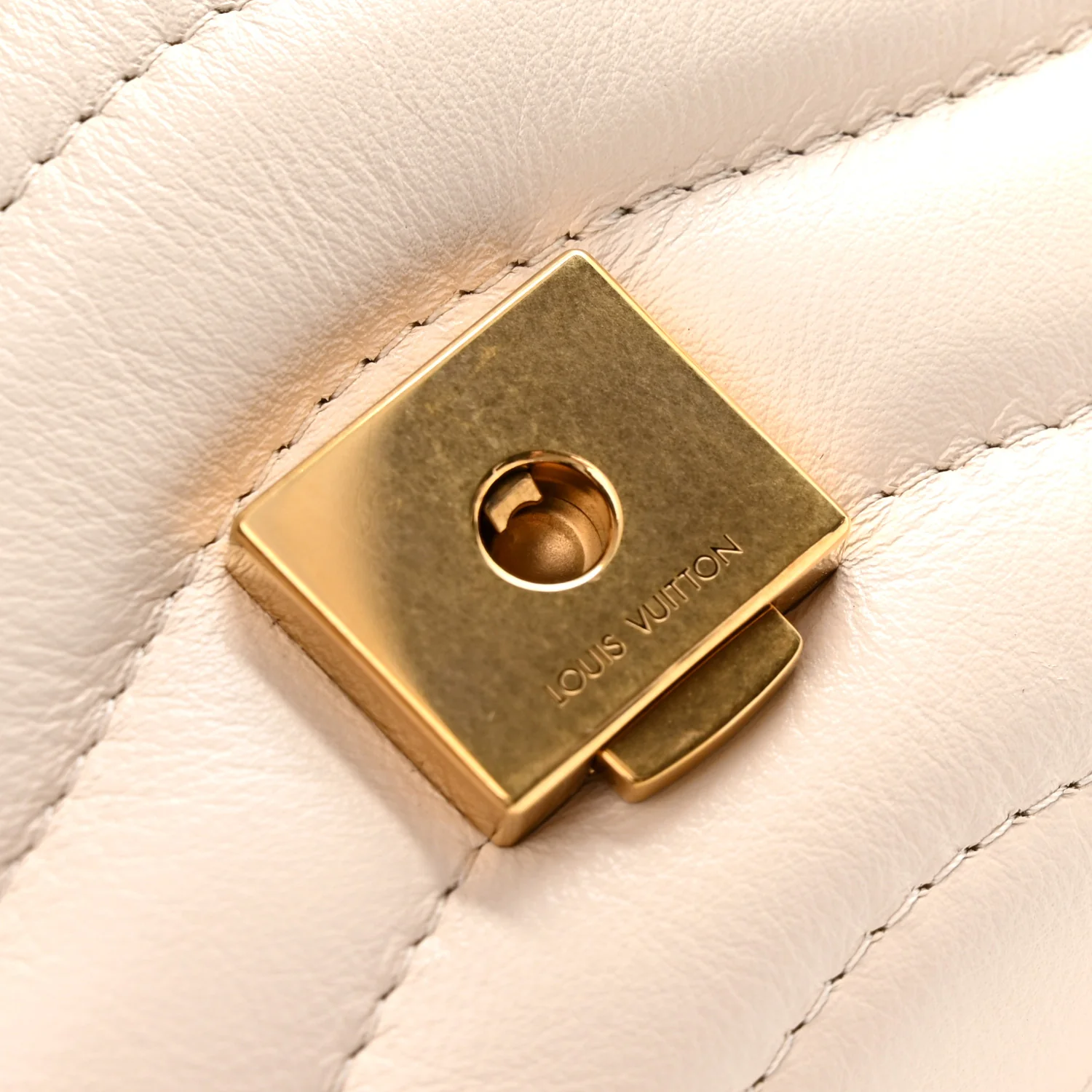 Calfskin Hold Me New Wave Ivory - Top Club