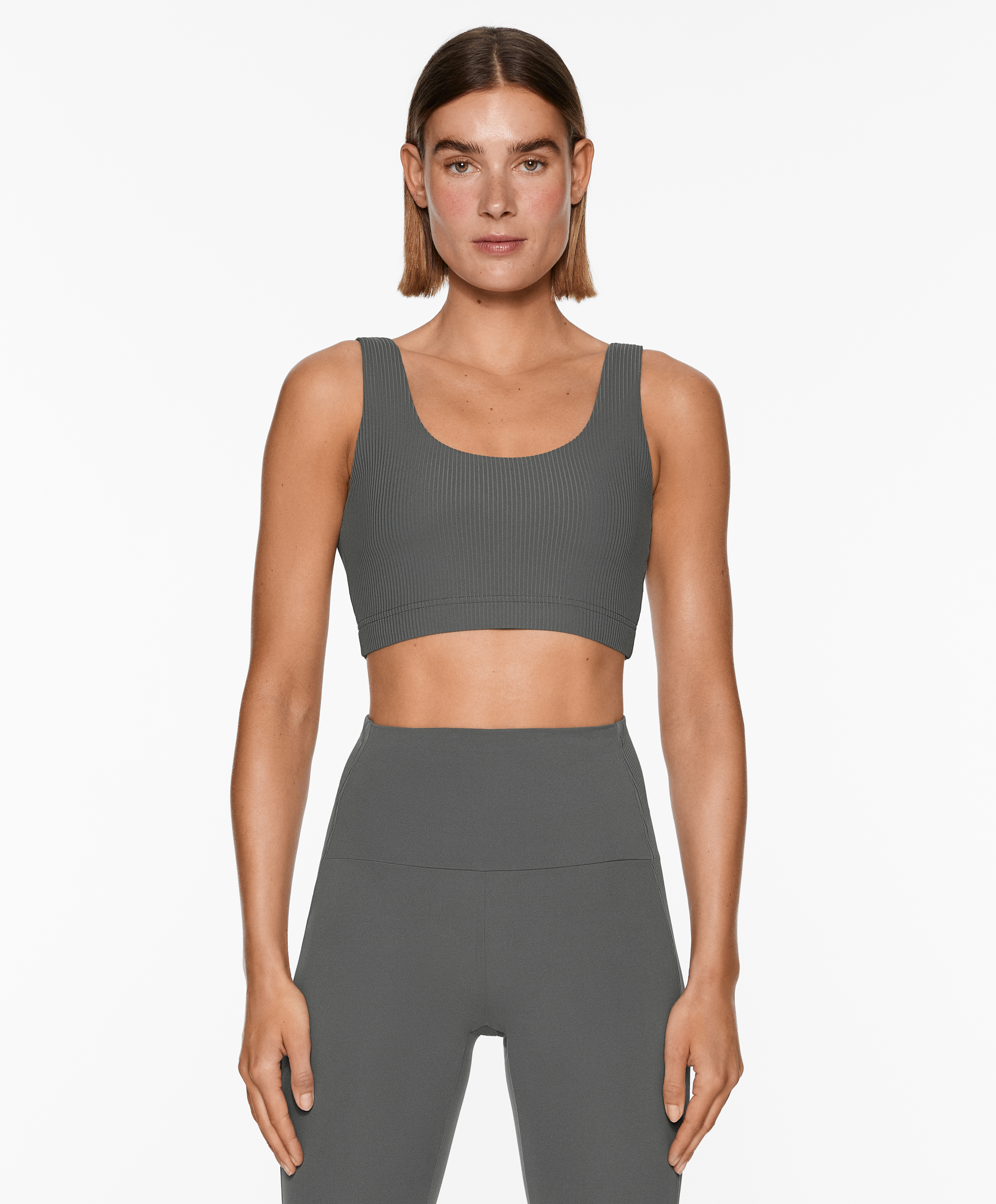 OYSHO Medium-support comfortlux rib sports bra with cups