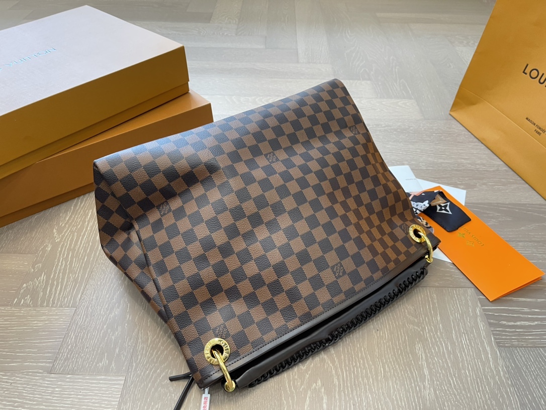 Louis artsy new arrival size : 41* 30 cm - Top Club