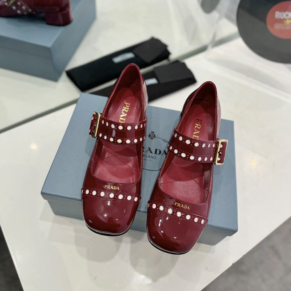 PRADA Patent leather Mary Jane pumps - Top Club