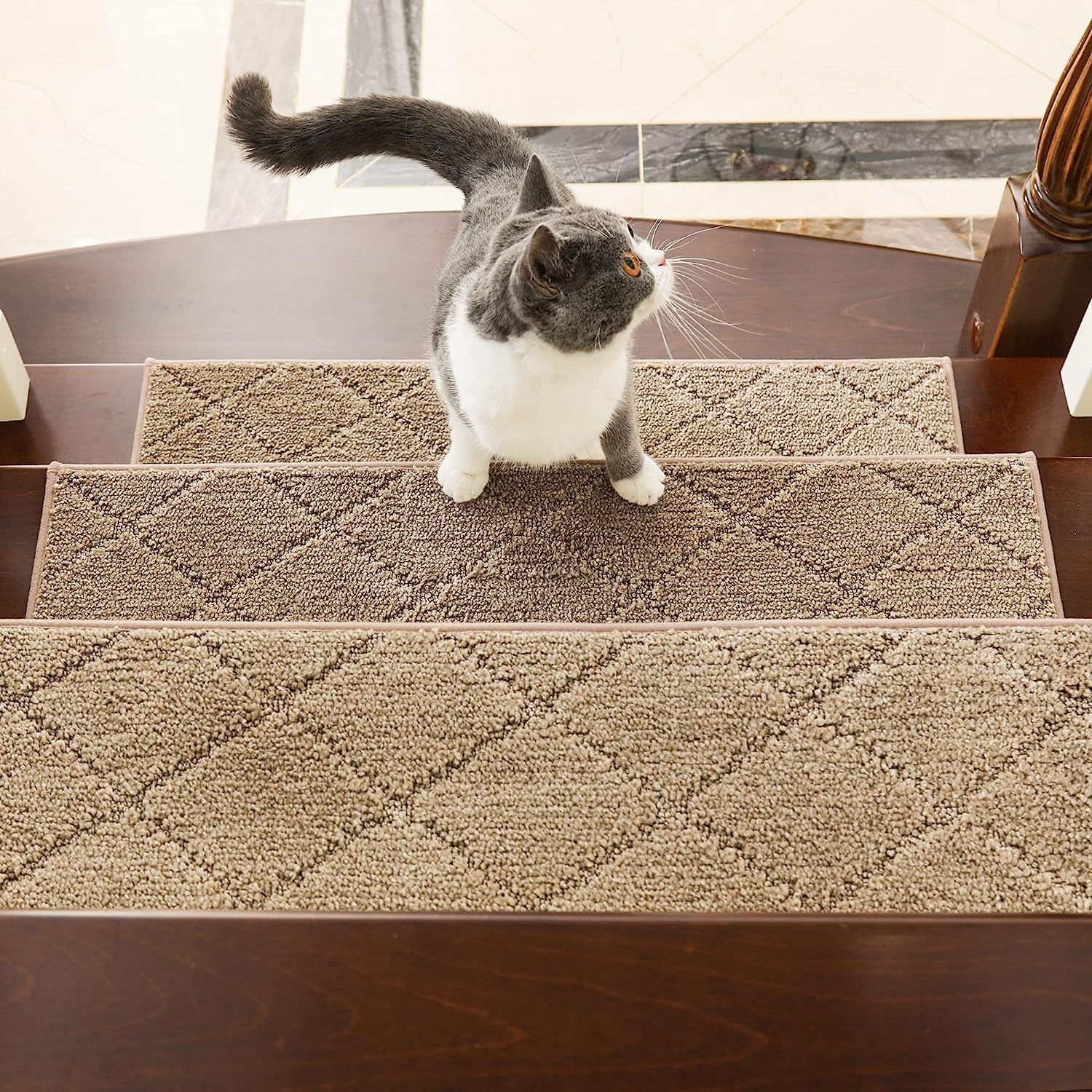 Nordic Style Stair Step Mats Solid Wood Floor Carpet Non-slip Self-adhesive Foot Mat Custom Deco Carpet Stair Mat for Walking（10 pcs）