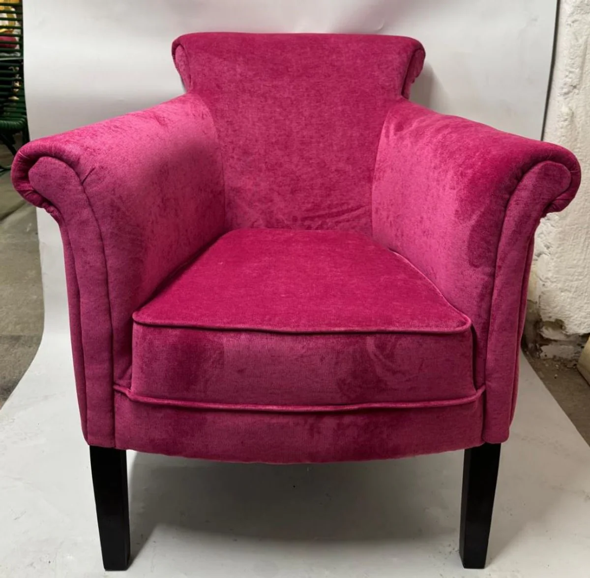 Luxury velvet armchair pink / black - living room furniture