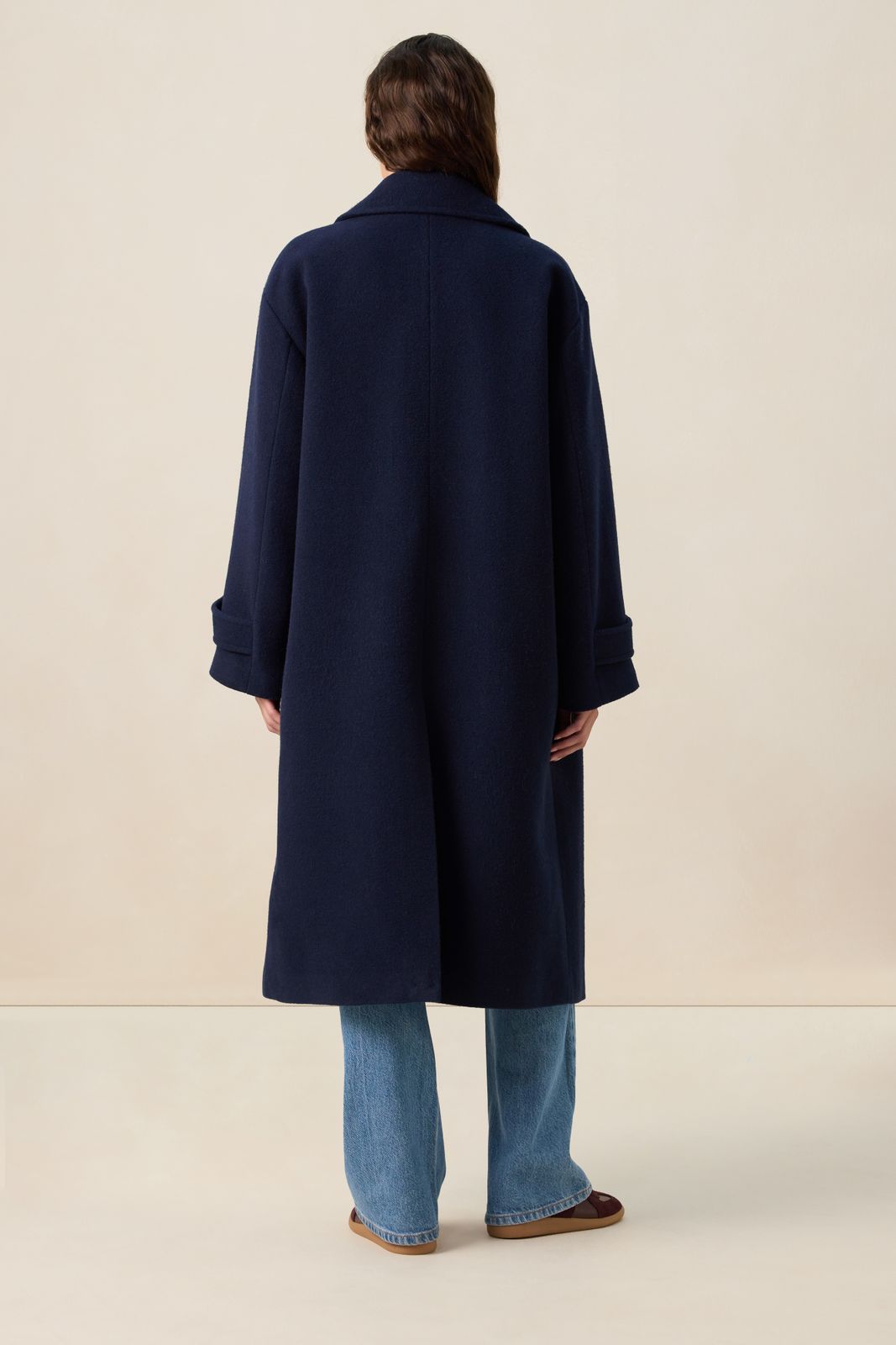 Donkerblauwe wollen jas