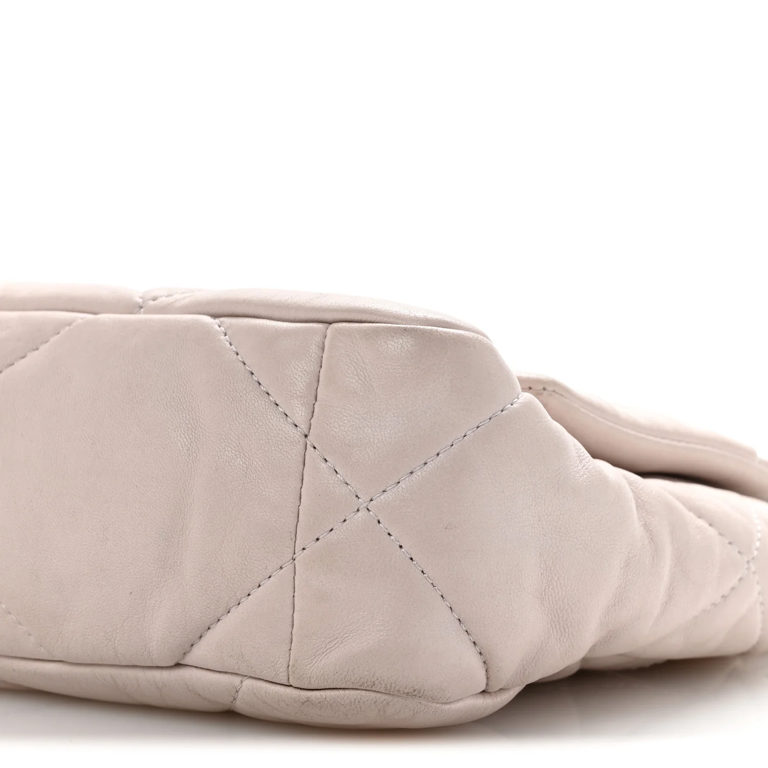 Lambskin Quilted Medium Chanel 19 Flap Light Pink - Top Club
