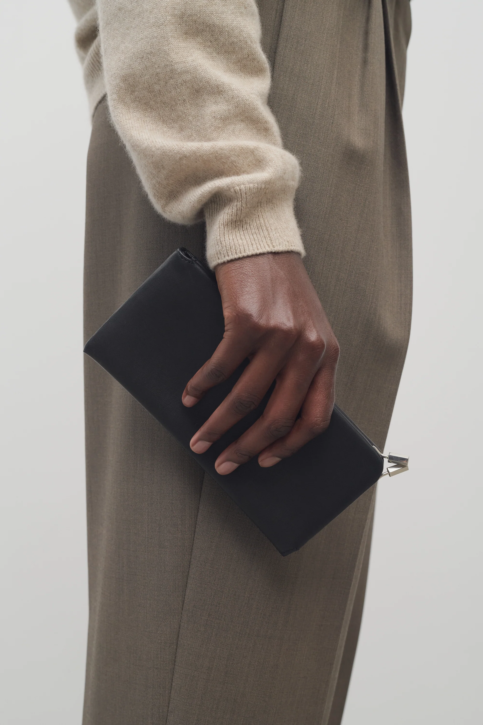 Clasp Sunglasses Case in Leather - Top Club