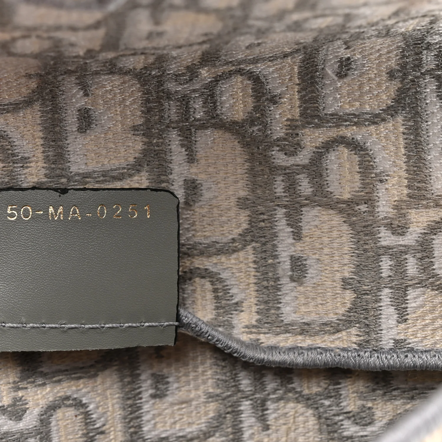 Oblique Slim Saddle Pouch Grey - Top Club