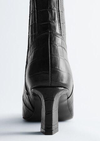 & Other Stories POINTED-TOE ANKLE BOOTS
