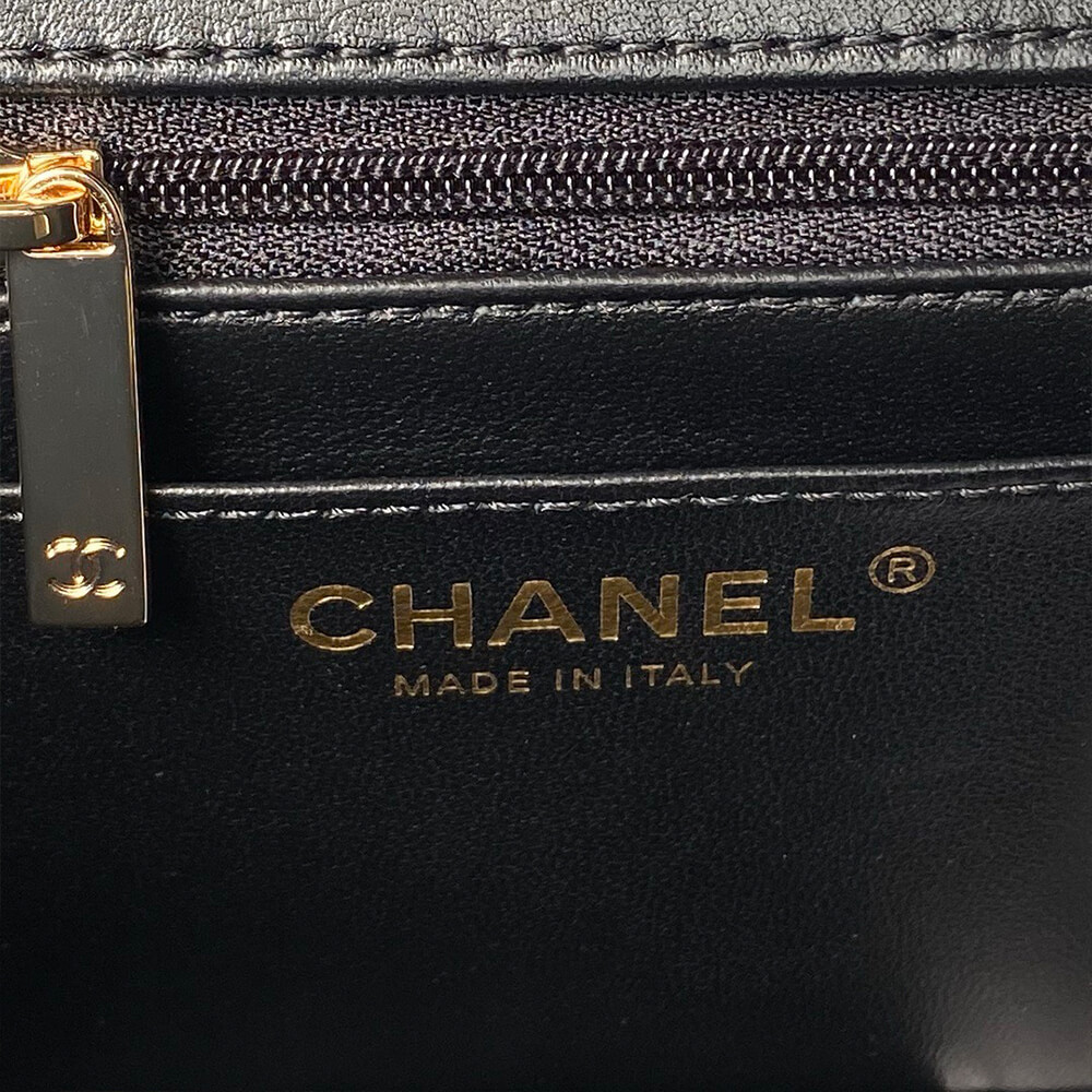 CHANEL Mini Flap Bag with Top Handle - Top Club