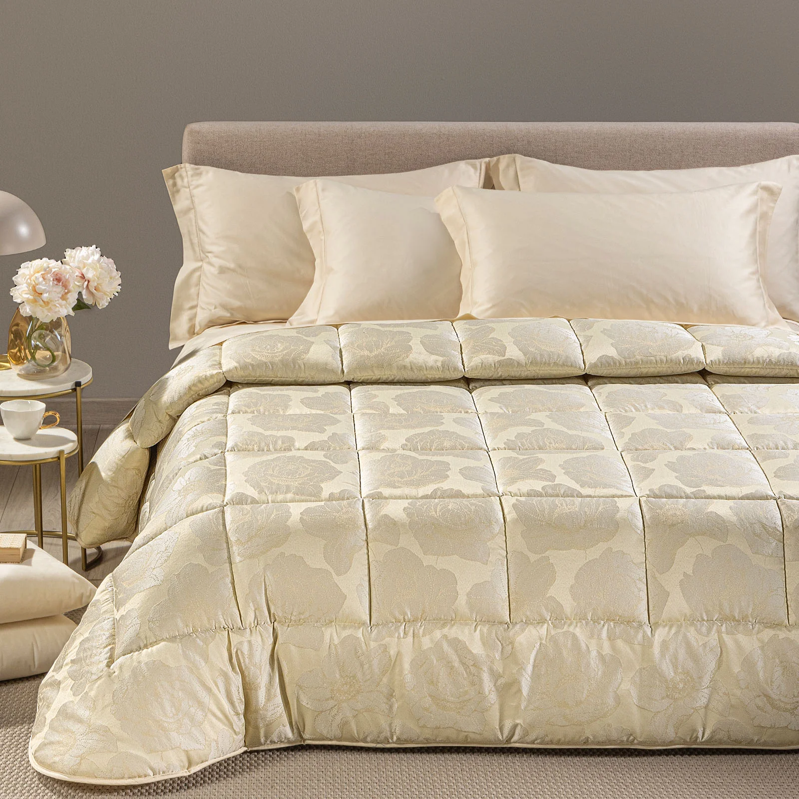 Trapunta In Raso Jacquard Flory Matrimoniale Avorio Dreaming