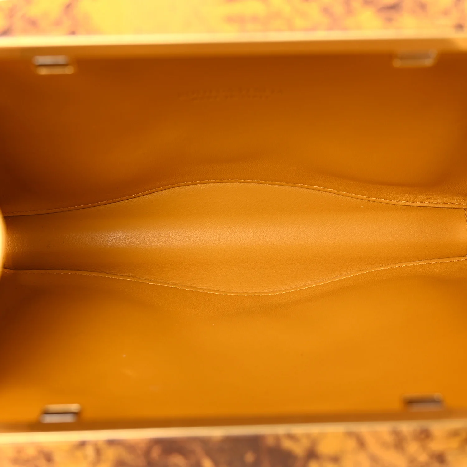 Spazzolato Calfskin Chain Clutch Gold Marble - Top Club