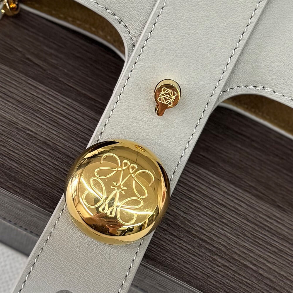 LOEWE Mini Pebble bucket in smooth calfskin(high-end grade) - Top Club