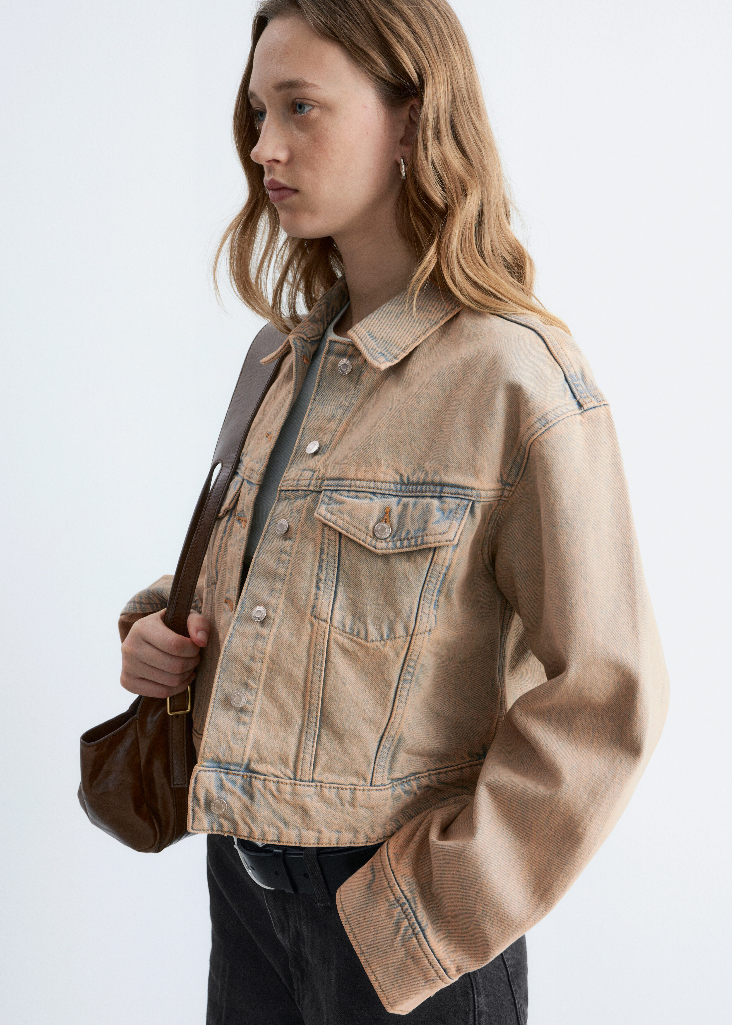 & Other Stories CROPPED OVERDYE DENIM JACKET
