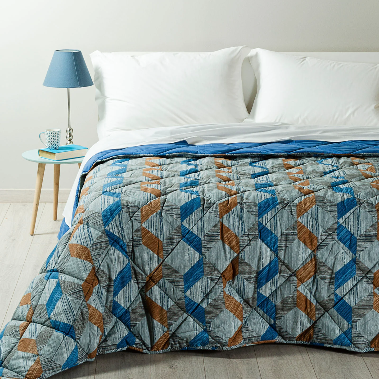 New generation blue cotton quilt