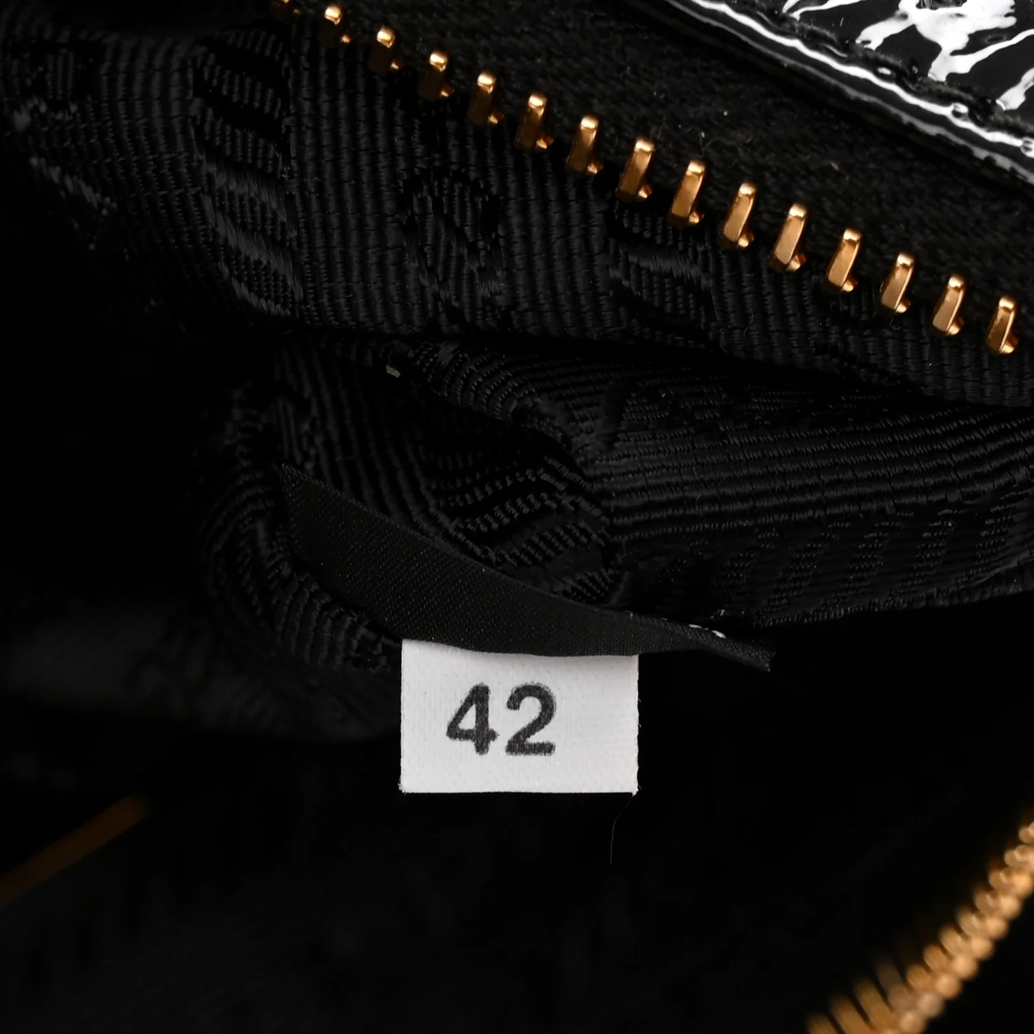 Patent Naplak Re-Edition 2005 Shoulder Bag With Charm Black - Top Club