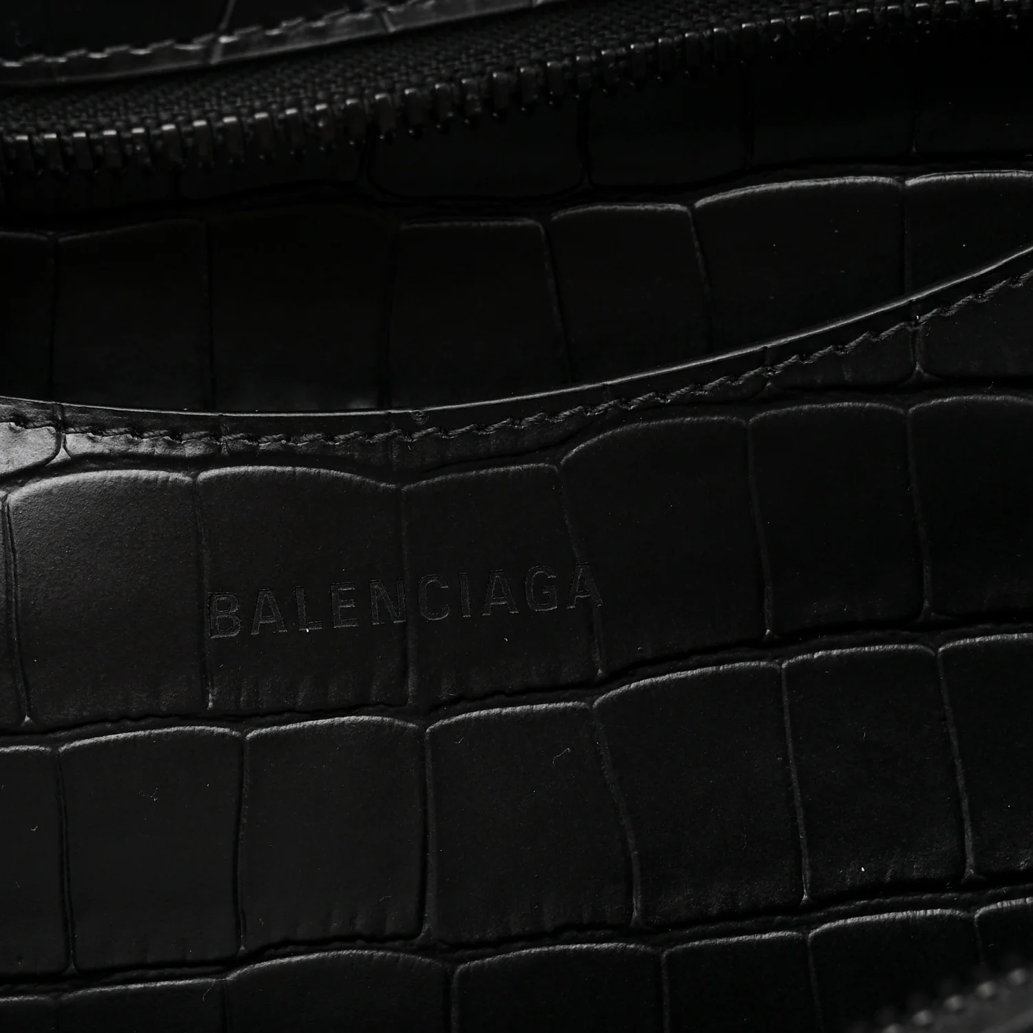 Semi Matte Calfskin Crocodile Embossed Neo Classic Black Hardware Large City Black - Top Club