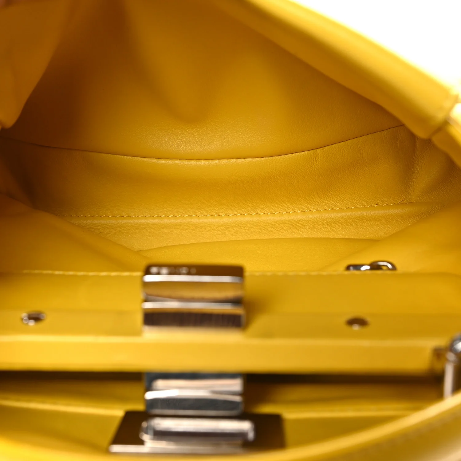 Nappa Mini Peekaboo Iconic Satchel Limone - Top Club