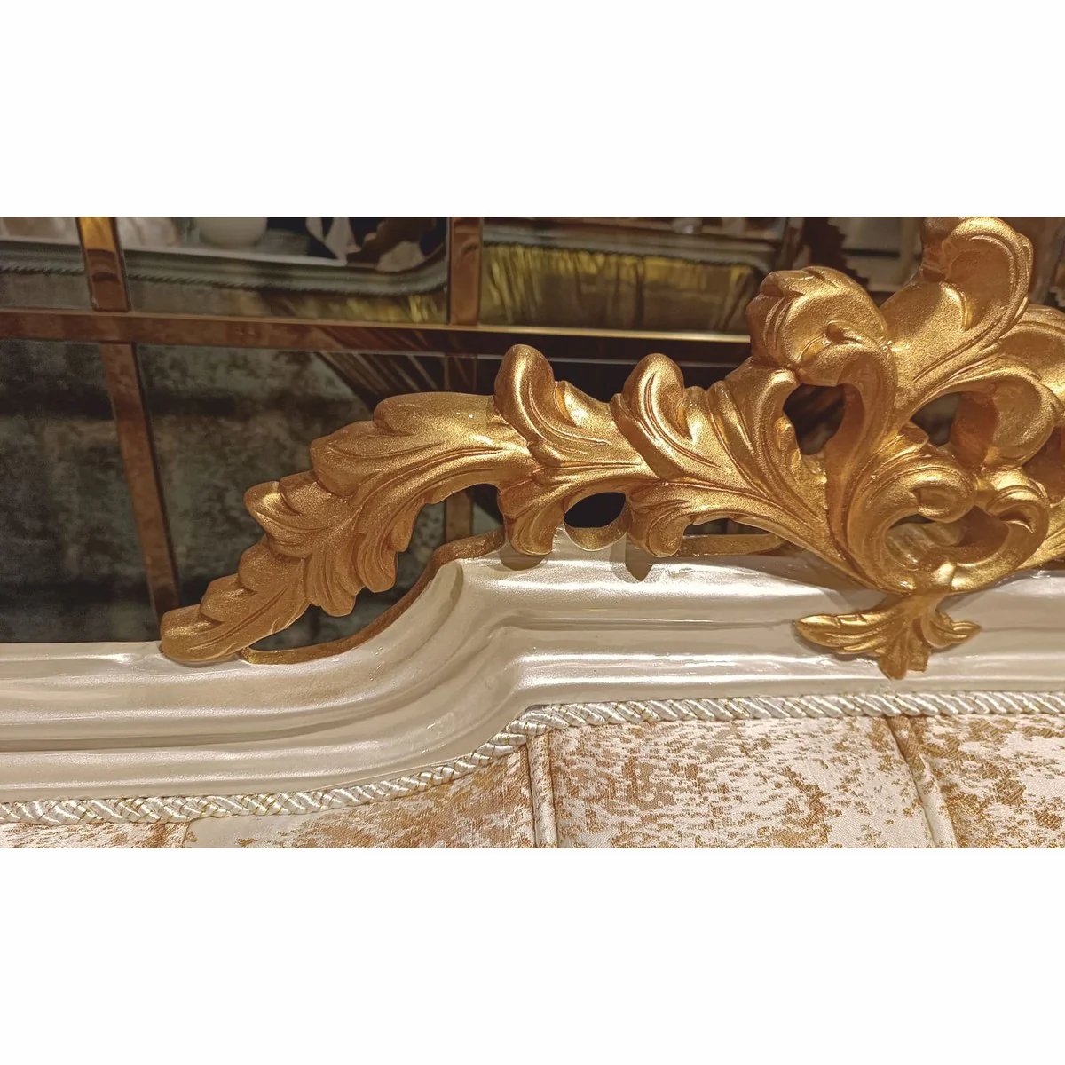 Luxury Baroque living room sofa gold / white / gray / gold H. 239 cm - Baroque furniture