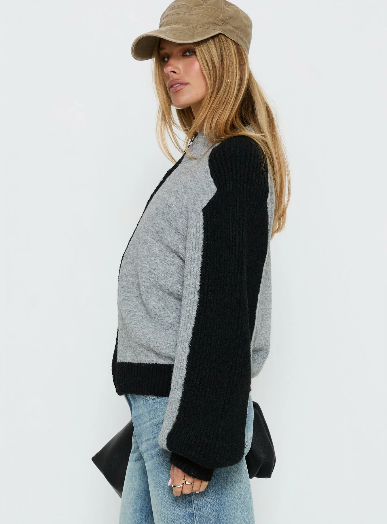 Asrar Jumper Grey / Black