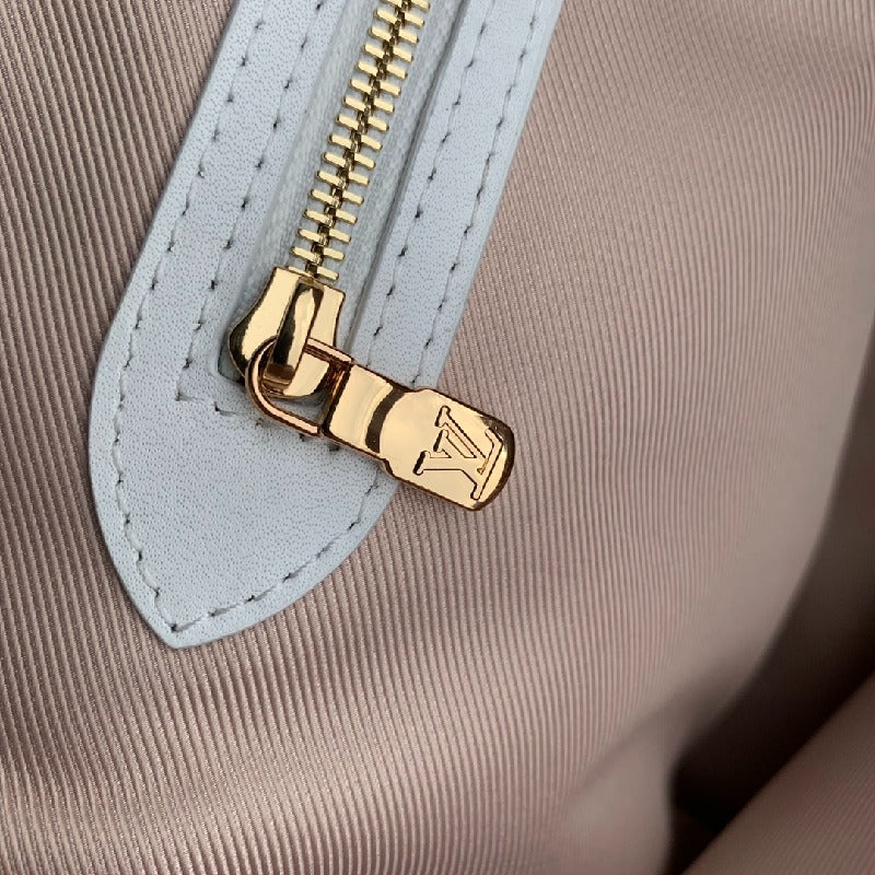 LV Louis Vuitton Neverfull Monogram Bag - Top Club