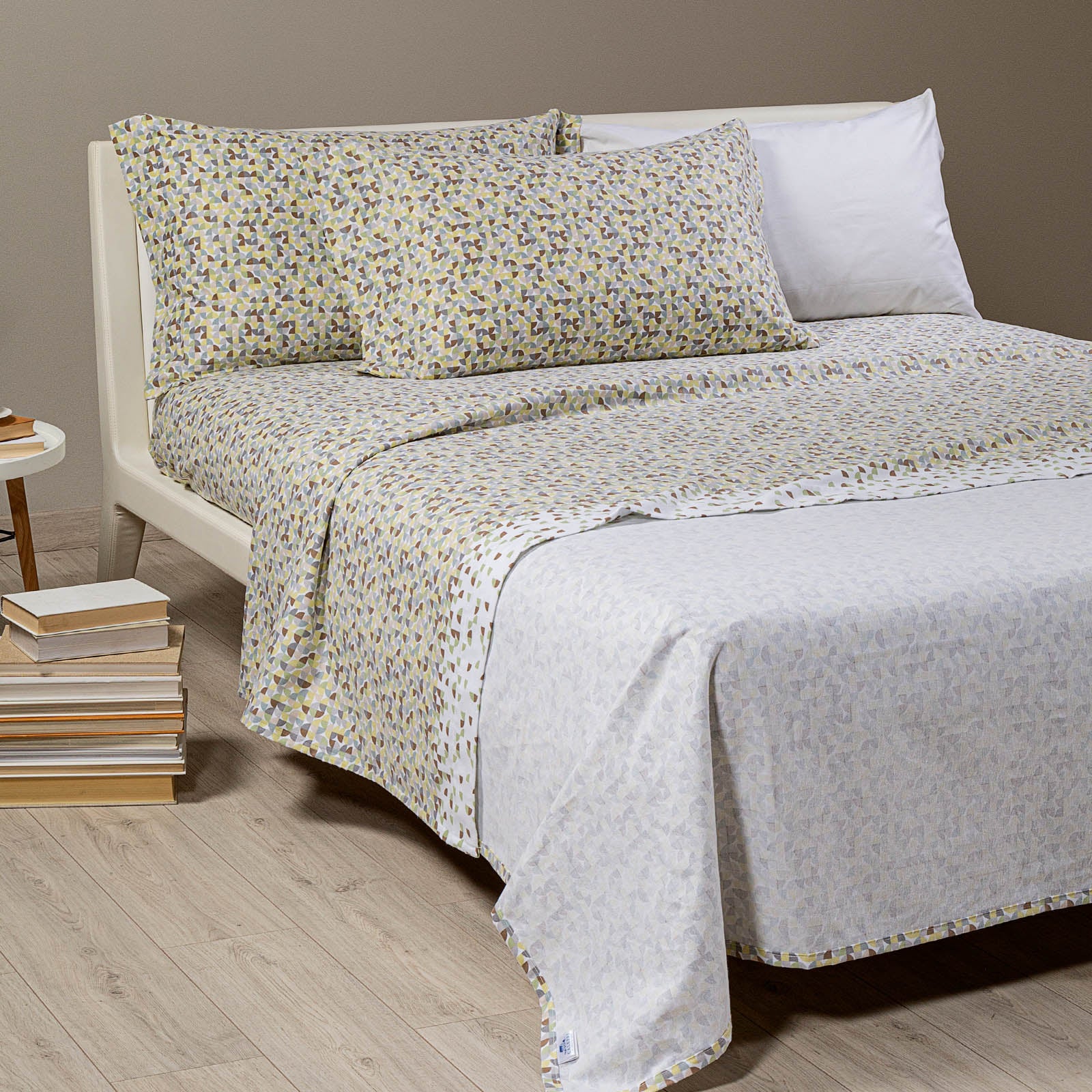 Complete sheets in Flamella Canada Natural Single Flamel Caleffi