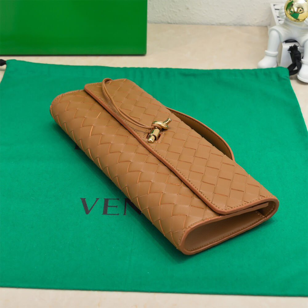 Bottega Veneta Andiamo Clutch(HIGH-END GRADE) - Top Club