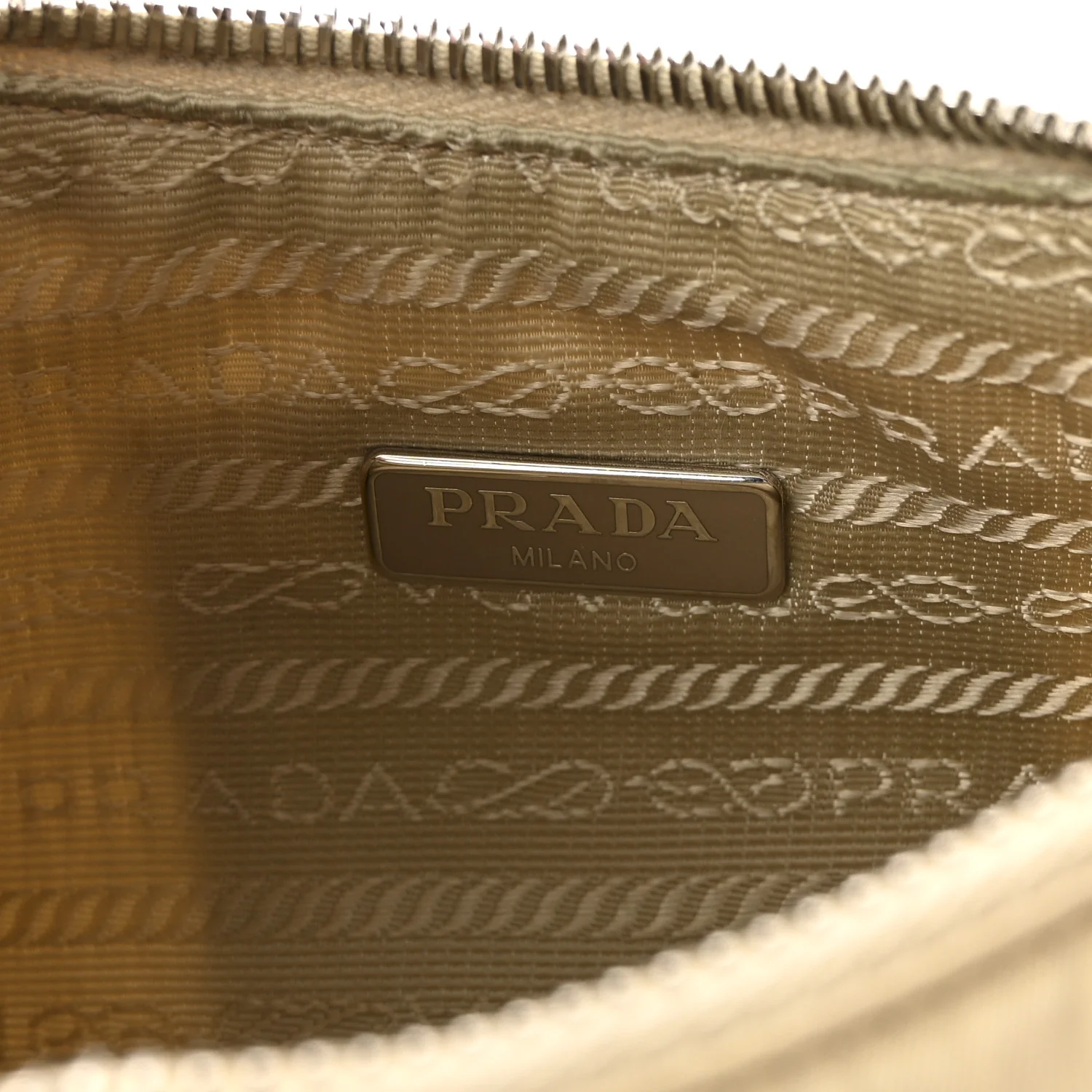 Re-Nylon Saffiano Re-Edition 2005 Shoulder Bag Deserto - Top Club