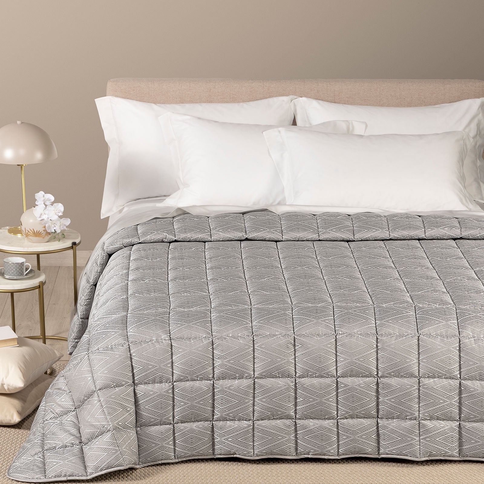 Trapunta Leggerissima In Raso Jacquard Minerva Matrimoniale Tortora Dreaming