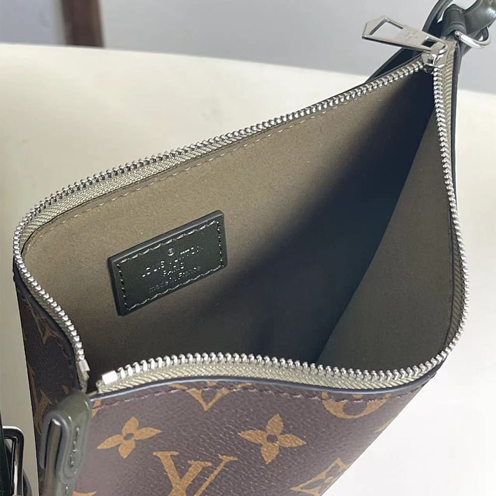 LV Carryall Vibe MM - Top Club