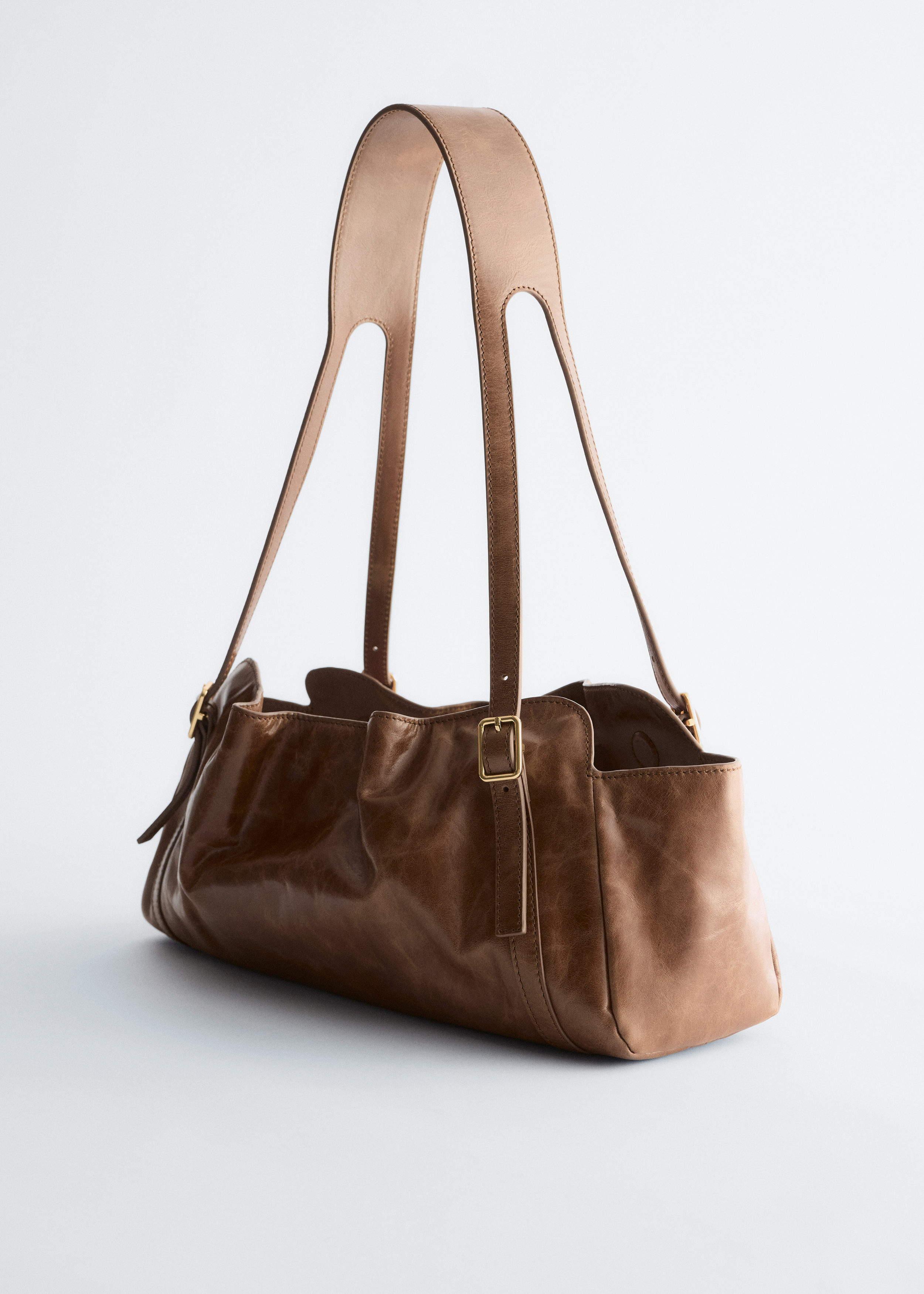& Other Stories LOW-PROFILE LEATHER SHOULDER BAG
