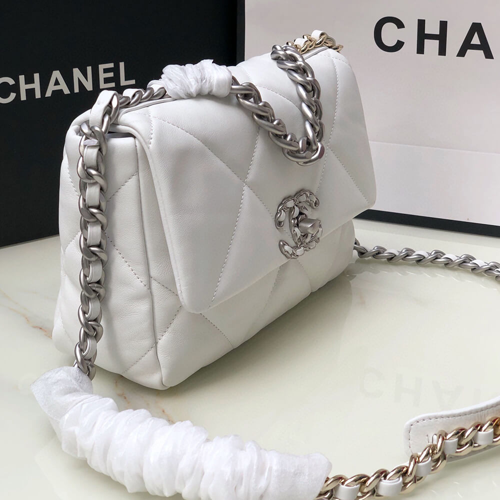 CHANEL 19 Handbag - Top Club