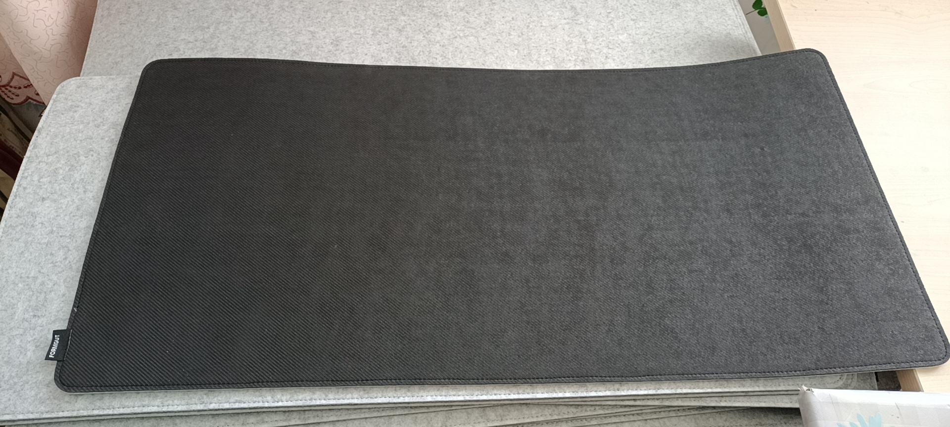 Factory Wholesale Felt Laser Logo 4mm Non-Slip Custom Desk Mat 40x80cm Luxury Eco-Friendly Office Use