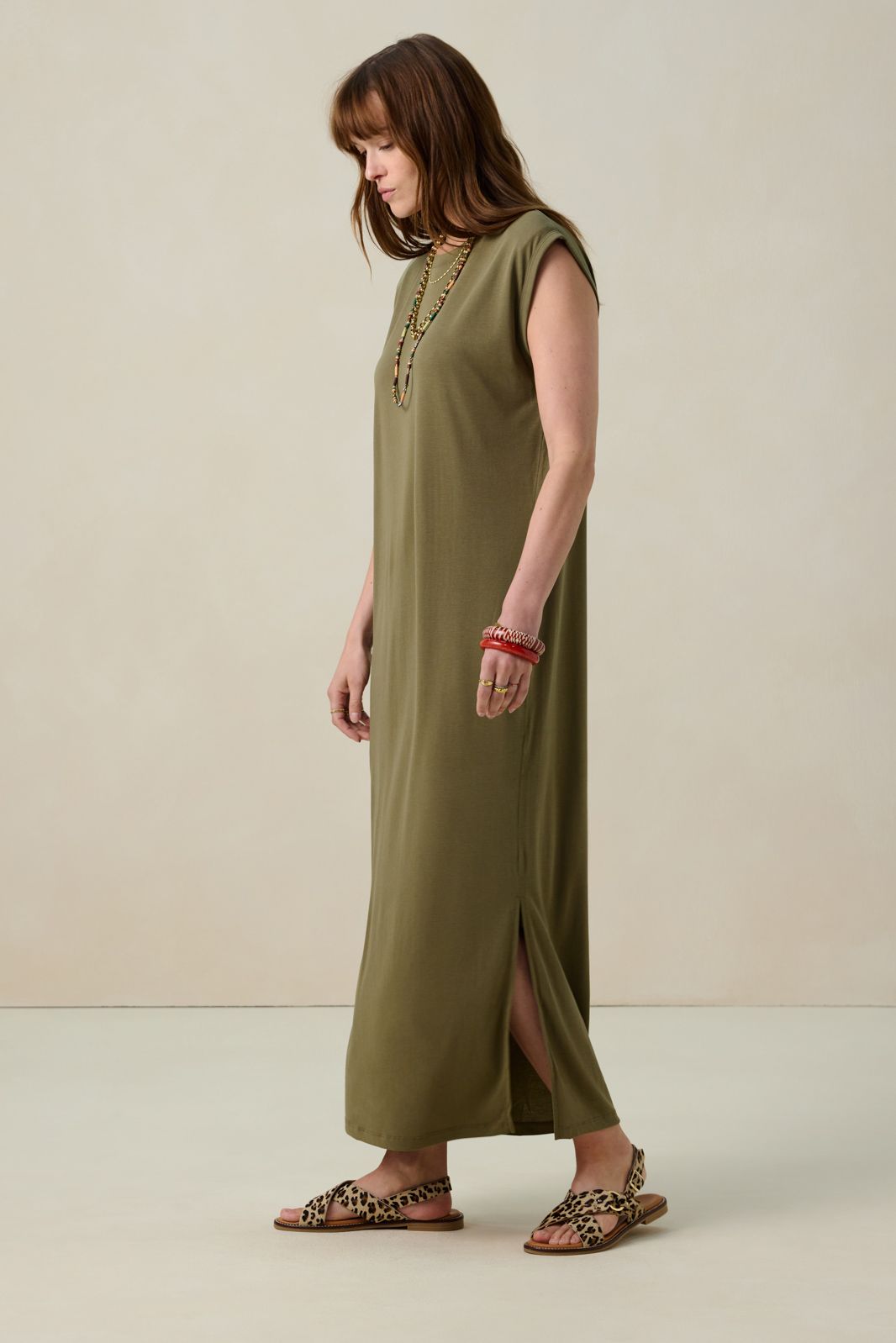 Donkergroene mouwloze maxi jurk