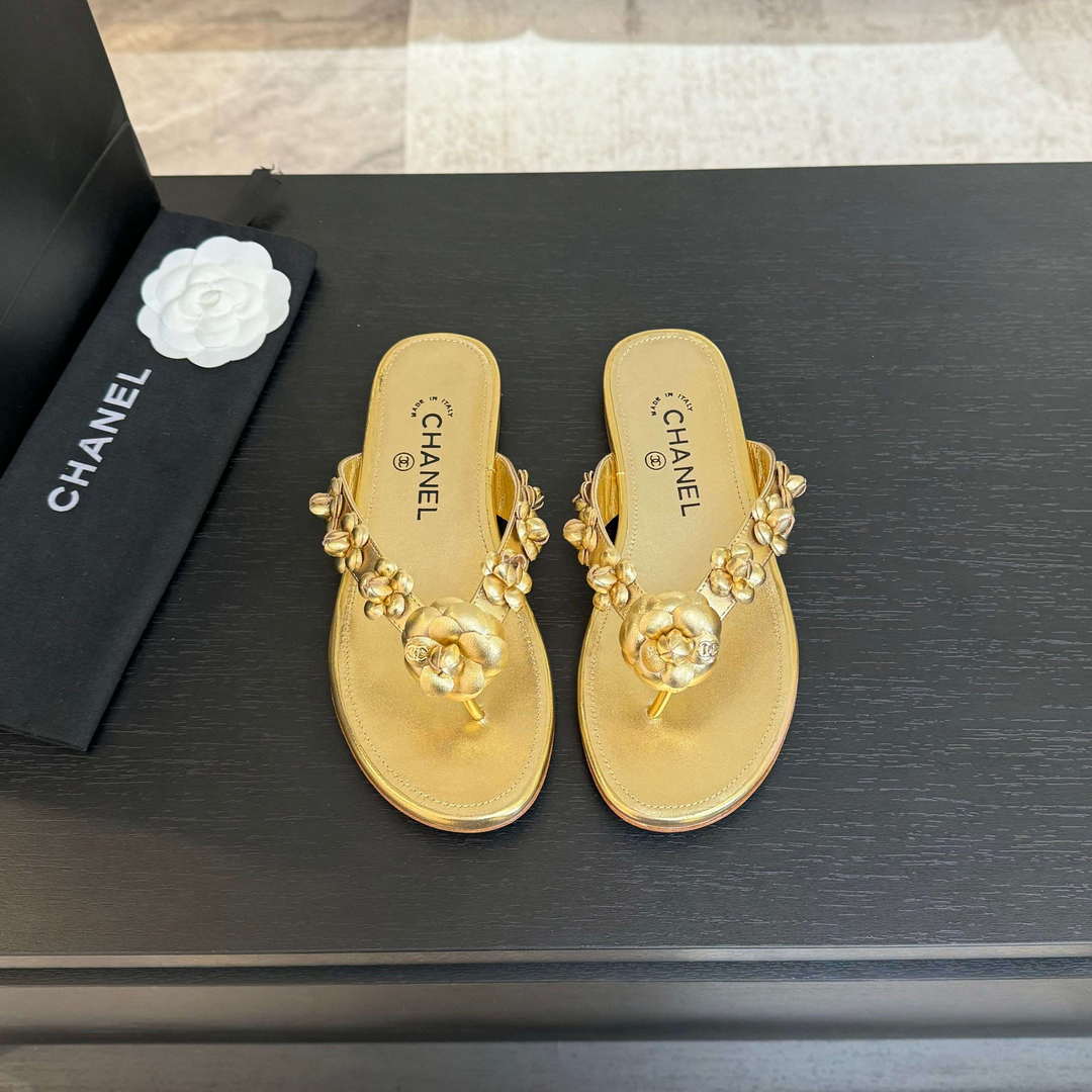 Chanel Women's Camellia Flip Flop Sandals Lambskin C92584 - Sneaker Replica Workshop