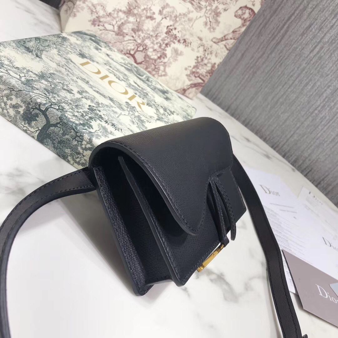 D Black Calfskin Saddle Belt Bag - Top Club