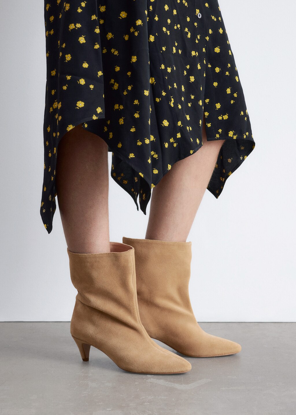 & Other Stories WIDE-SHAFT ANKLE BOOTS