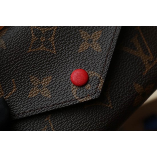 Model: M41938 Size: 12.0x 9.5x 2.5 cm - Top Club