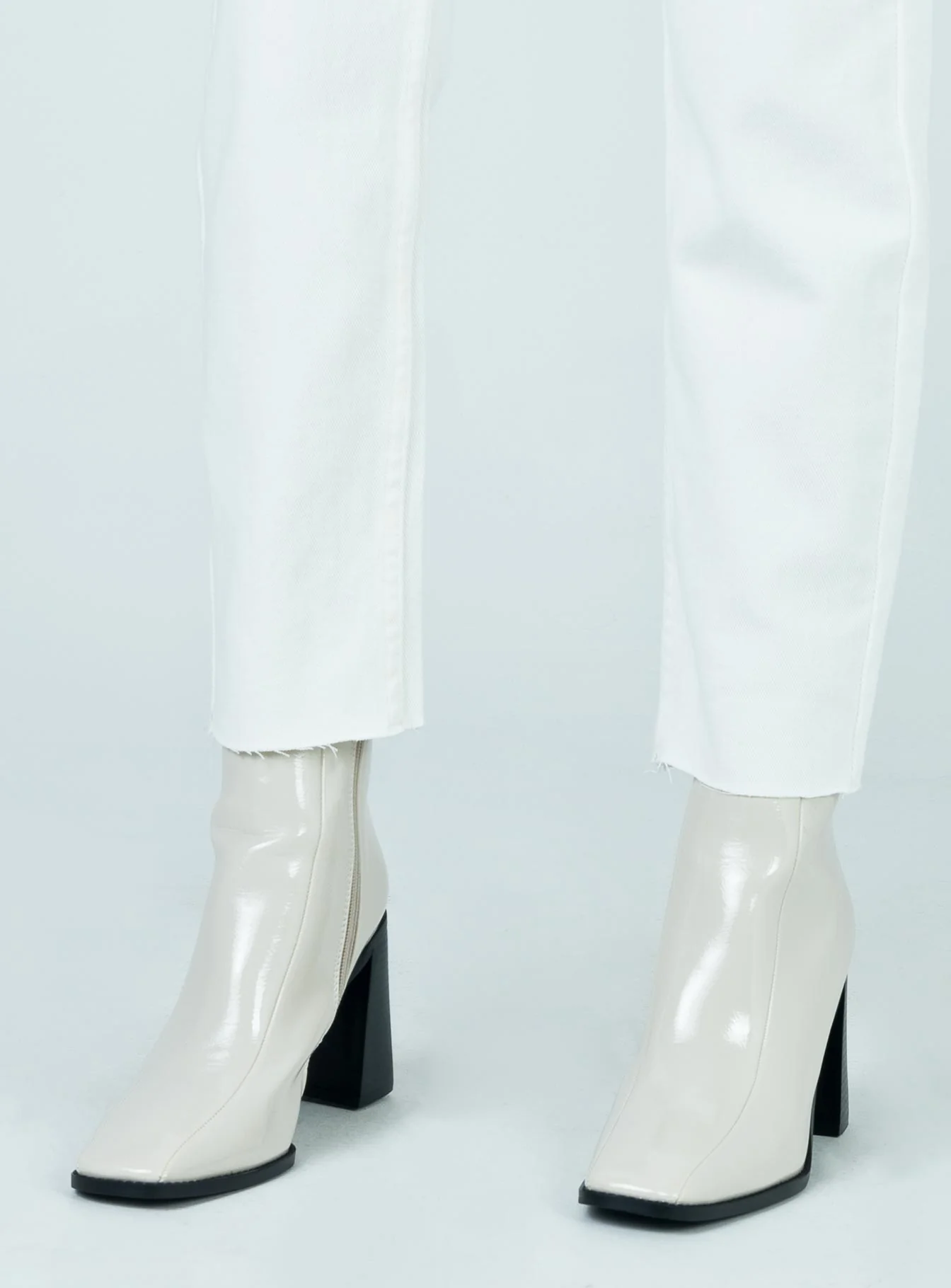 The Kia Boots White