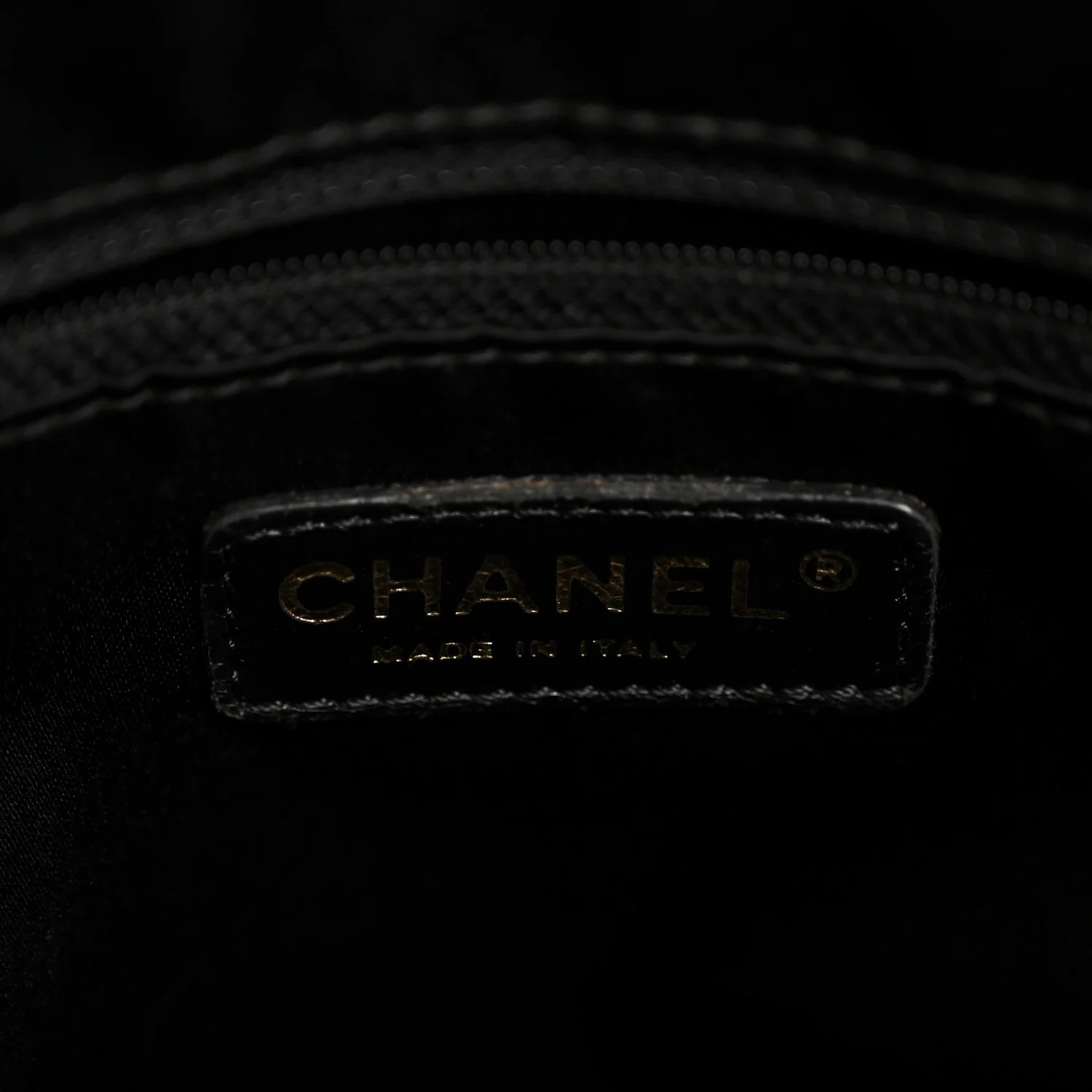Calfskin Chevron Quilted Surpique Tote Black - Top Club