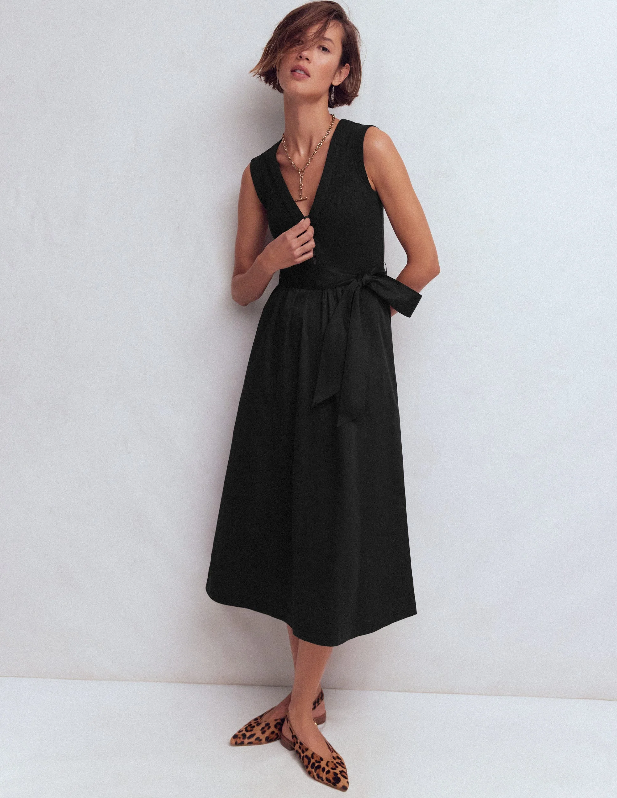 Kleid aus Materialmix mit Reißverschluss vorn-Schwarz